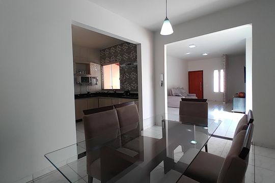 Sala de casa para alugar com 4 quartos, 190m² em Alto Umuarama, Uberlândia