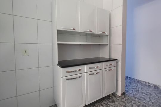 Cozinha de apartamento para alugar com 2 quartos, 55m² em Chácaras Tubalina e Quartel, Uberlândia