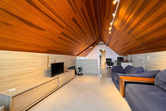 Sala de TV de casa de condomínio para alugar com 4 quartos, 490m² em Recreio dos Bandeirantes, Rio de Janeiro