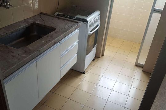 Cozinha de kitnet/studio para alugar com 1 quarto, 40m² em Funcionários, Belo Horizonte