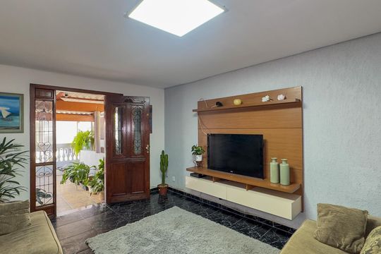 Casa para alugar com 2 quartos, 54m² em Jardim Sandra, São Paulo