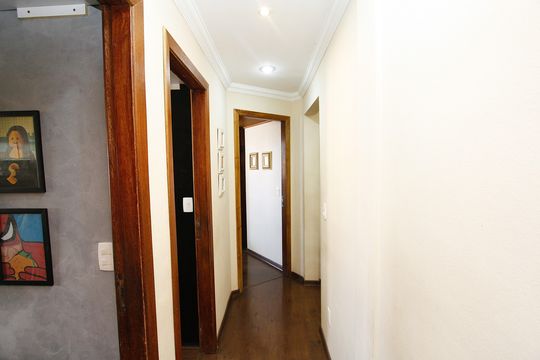 Corredor de apartamento à venda com 3 quartos, 104m² em Havaí, Belo Horizonte