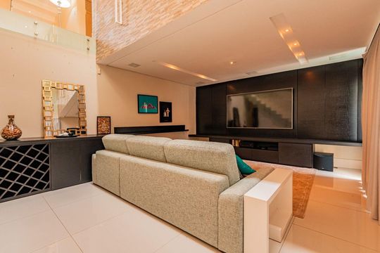 Casa à venda com 4 quartos, 420m² em Alphaville, Barueri