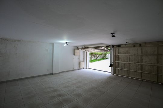 Garagem de casa à venda com 4 quartos, 850m² em Retiro Morumbi, São Paulo