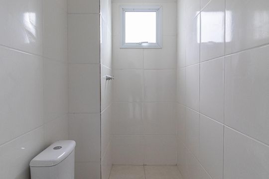 Banheiro de apartamento à venda com 2 quartos, 41m² em Cidade Líder, São Paulo