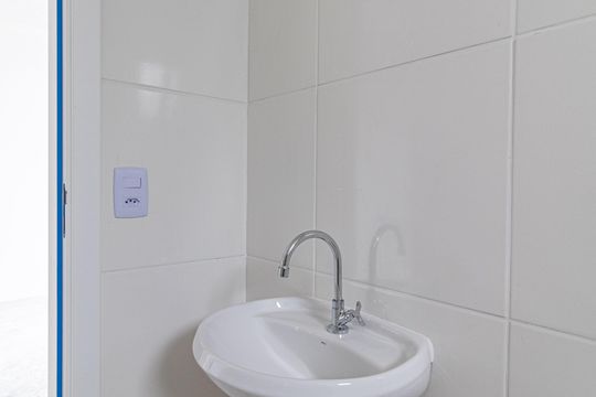 Banheiro de apartamento à venda com 2 quartos, 41m² em Cidade Líder, São Paulo