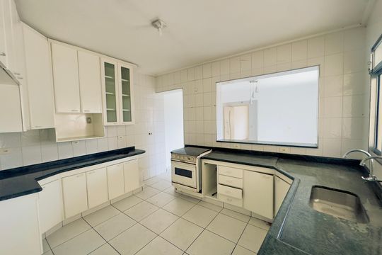 Cozinha de casa à venda com 3 quartos, 250m² em Jardim Santa Clara, Guarulhos