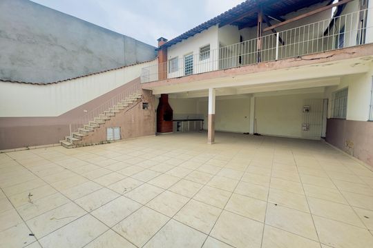 Garagem de casa à venda com 3 quartos, 250m² em Jardim Santa Clara, Guarulhos
