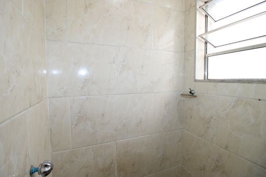 Banheiro de casa à venda com 5 quartos, 210m² em Vila Chuca, São Paulo
