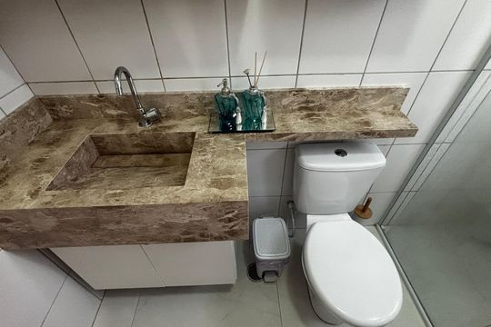 Banheiro da Suíte de apartamento à venda com 2 quartos, 46m² em Utinga, Santo André