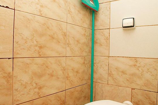 Banheiro de kitnet/studio à venda com 1 quarto, 20m² em Centro Histórico, Porto Alegre