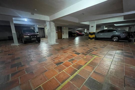 Garagem de apartamento à venda com 2 quartos, 94m² em Centro, Canoas
