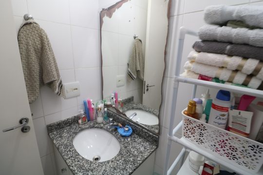 Banheiro de apartamento à venda com 1 quarto, 29m² em Parque Independencia, São Paulo