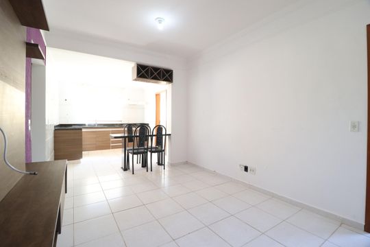 Sala de apartamento para alugar com 2 quartos, 58m² em Jardim Holanda, Uberlândia
