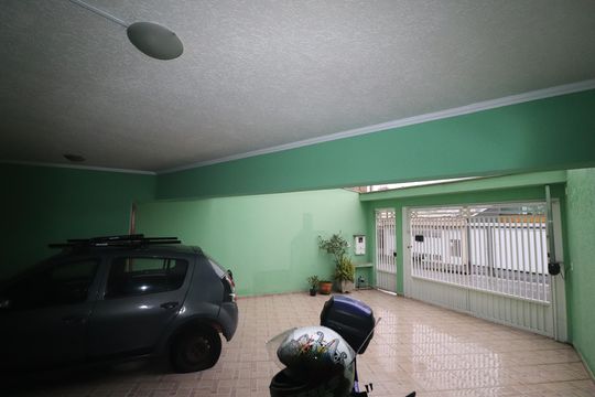 Garagem de casa à venda com 3 quartos, 151m² em Parque das Nações, Santo André