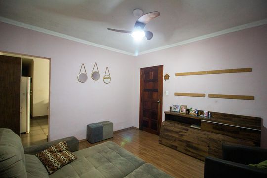 Sala de casa para alugar com 3 quartos, 55m² em Parque das Paineiras, Sorocaba