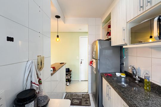 Cozinha  de apartamento à venda com 2 quartos, 47m² em Jardim Iraja, São Bernardo do Campo