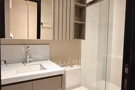 Banheiro do Suíte 1 de apartamento para alugar com 2 quartos, 70m² em Setor Bueno, Goiânia
