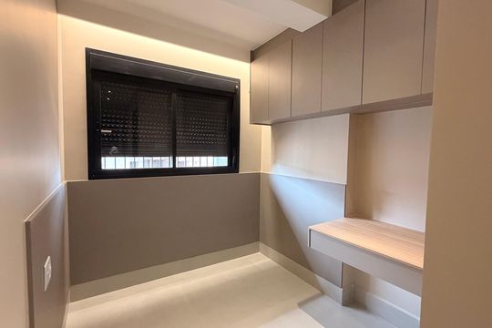 Suíte 1 de apartamento para alugar com 2 quartos, 70m² em Setor Bueno, Goiânia