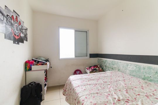 Quarto 1 de apartamento à venda com 2 quartos, 55m² em Jardim Guaianazes, São Paulo
