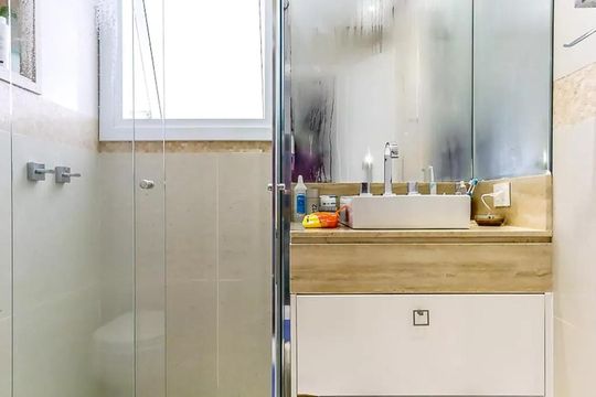 Banheiro de casa de condomínio à venda com 4 quartos, 600m² em Vila Albertina, São Paulo