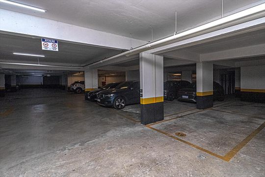 garagem_2 de apartamento à venda com 3 quartos, 73m² em Vila Nair, São Paulo