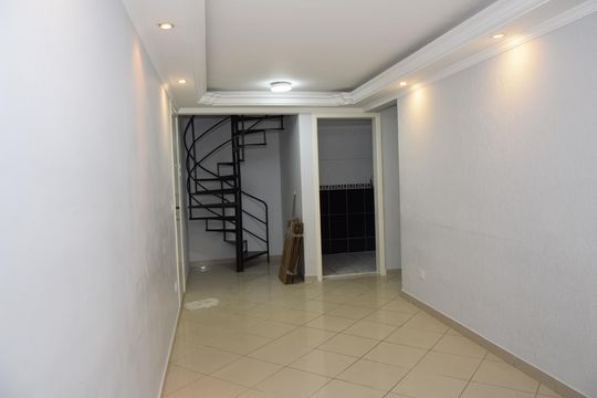 Apartamento para alugar com 3 quartos, 90m² em Chacara Santa Maria, Embu das Artes