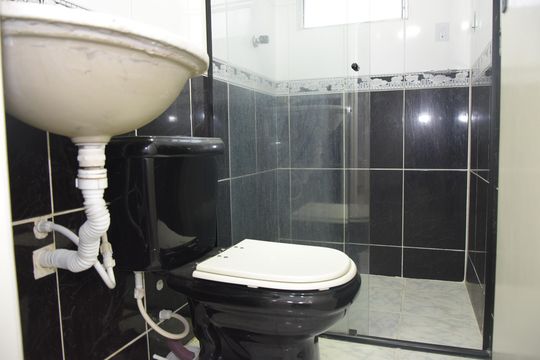 Banheiro de apartamento para alugar com 3 quartos, 90m² em Chacara Santa Maria, Embu das Artes