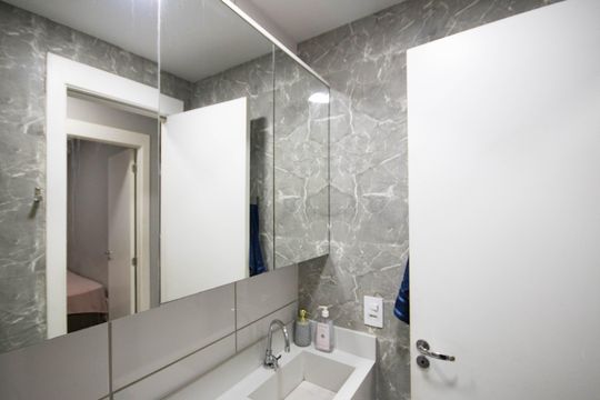 Banheiro  de apartamento à venda com 2 quartos, 40m² em Vila Guilherme, São Paulo