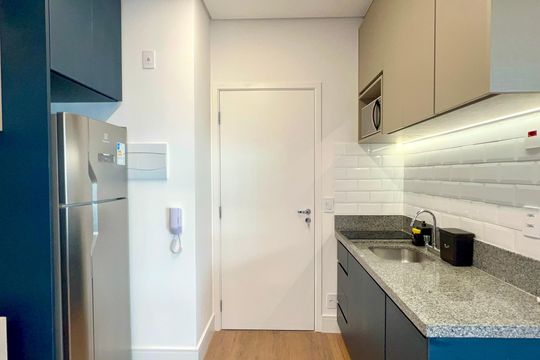Cozinha de kitnet/studio à venda com 1 quarto, 23m² em Pinheiros, São Paulo
