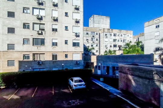Vista de apartamento para alugar com 2 quartos, 50m² em Ipanema, Porto Alegre