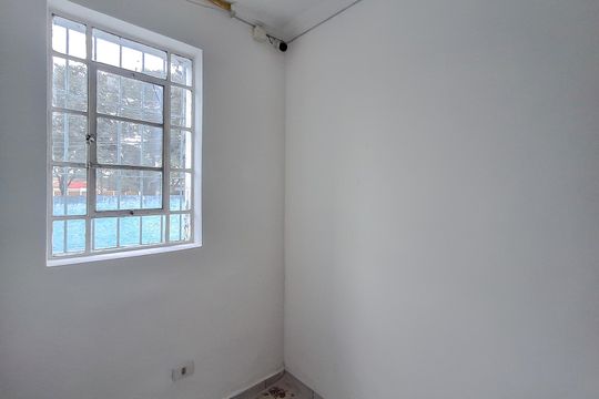Quarto de Serviço de casa à venda com 3 quartos, 350m² em Vila Monumento, São Paulo