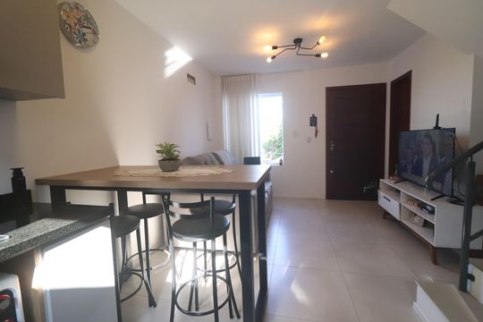 Cozinha de casa de condomínio à venda com 2 quartos, 60m² em Santo Afonso, Novo Hamburgo
