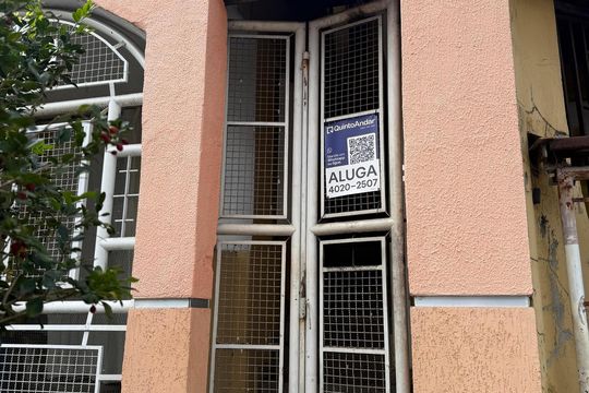 Fachada de casa para alugar com 2 quartos, 50m² em Camargos, Belo Horizonte
