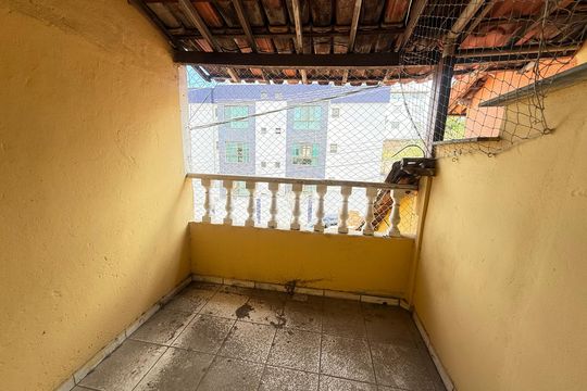 Varanda da Sala de casa para alugar com 2 quartos, 50m² em Camargos, Belo Horizonte