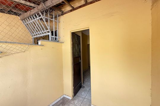 Varanda da Sala de casa para alugar com 2 quartos, 50m² em Camargos, Belo Horizonte