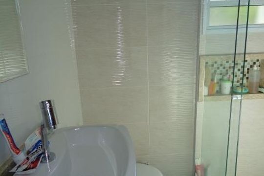 WC C/ BOX de casa de condomínio à venda com 2 quartos, 78m² em Jaguaribe, Osasco