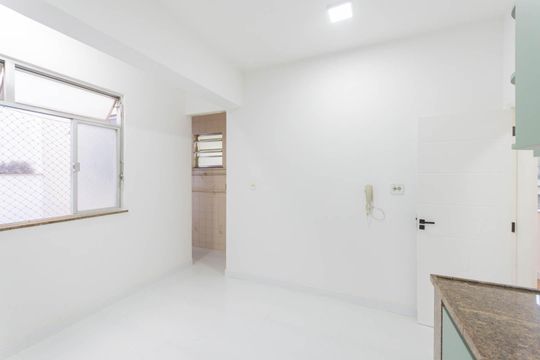 Cozinha de apartamento à venda com 3 quartos, 95m² em Rio Comprido, Rio de Janeiro