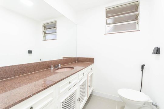 Banheiro de apartamento à venda com 3 quartos, 95m² em Rio Comprido, Rio de Janeiro