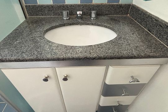 Banheiro de apartamento à venda com 1 quarto, 41m² em Vila da Saúde, São Paulo