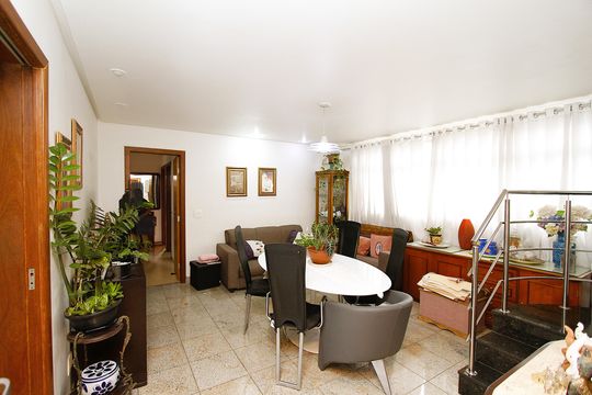 Apartamento para alugar com 4 quartos, 218m² em Grajaú, Belo Horizonte