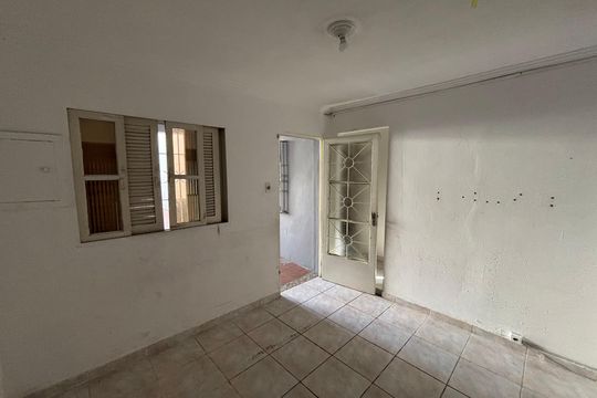 Sala de casa para alugar com 2 quartos, 130m² em Vila Robertina, São Paulo