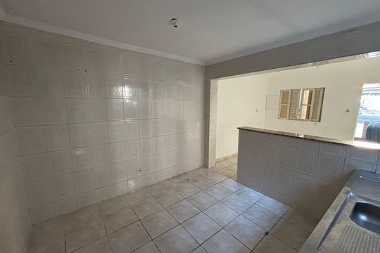 Cozinha de casa para alugar com 2 quartos, 130m² em Vila Robertina, São Paulo