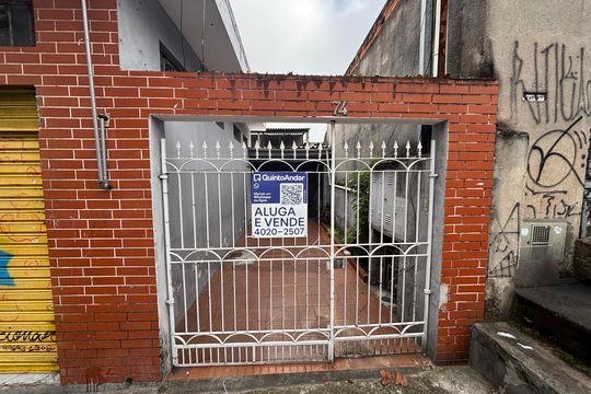 Fachada de casa para alugar com 2 quartos, 130m² em Vila Robertina, São Paulo