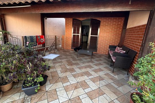Casa para alugar com 2 quartos, 150m² em Jardim Sao Luiz, São Paulo