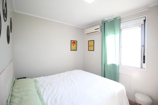 Quarto 1 de apartamento à venda com 2 quartos, 53m² em Humaitá, Porto Alegre