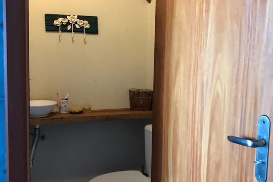 Banheiro de casa à venda com 2 quartos, 121m² em Aberta dos Morros, Porto Alegre