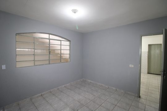 Sala /  Quarto de casa à venda com 1 quarto, 290m² em Jardim Sao Sebastiao, São Paulo