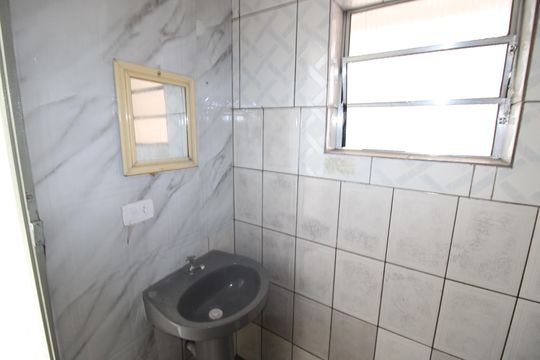 Banheiro de casa à venda com 1 quarto, 290m² em Jardim Sao Sebastiao, São Paulo