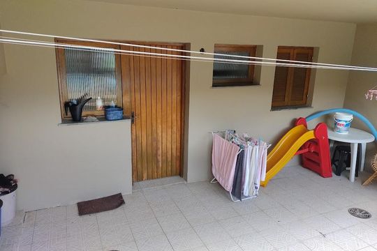 Área externa de casa à venda com 3 quartos, 350m² em Espírito Santo, Porto Alegre